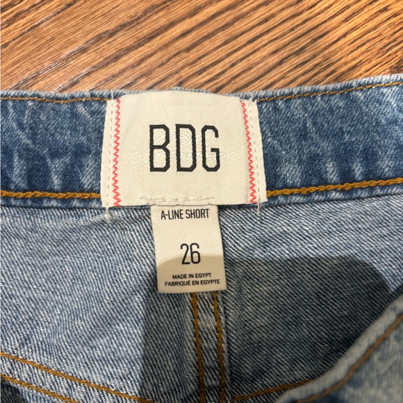 Urban outfitters size 26 A-Line denim shorts, high rise - Picture 5 of 5